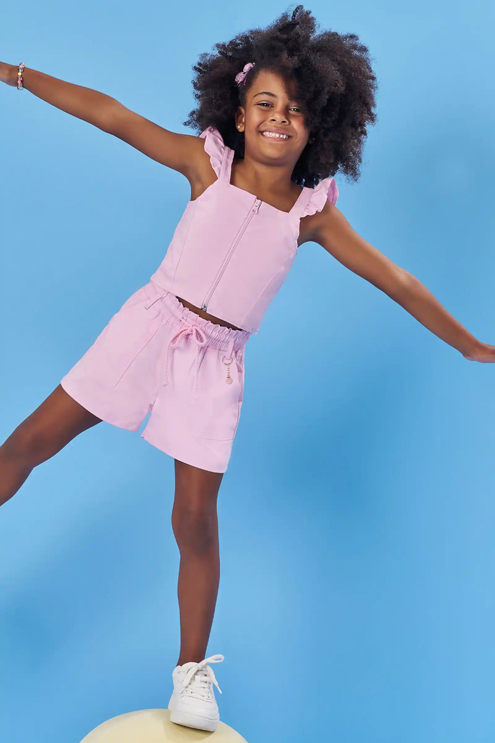 Conjunto de Blusa Cropped e Shorts em Sarja 84260 Kukiê