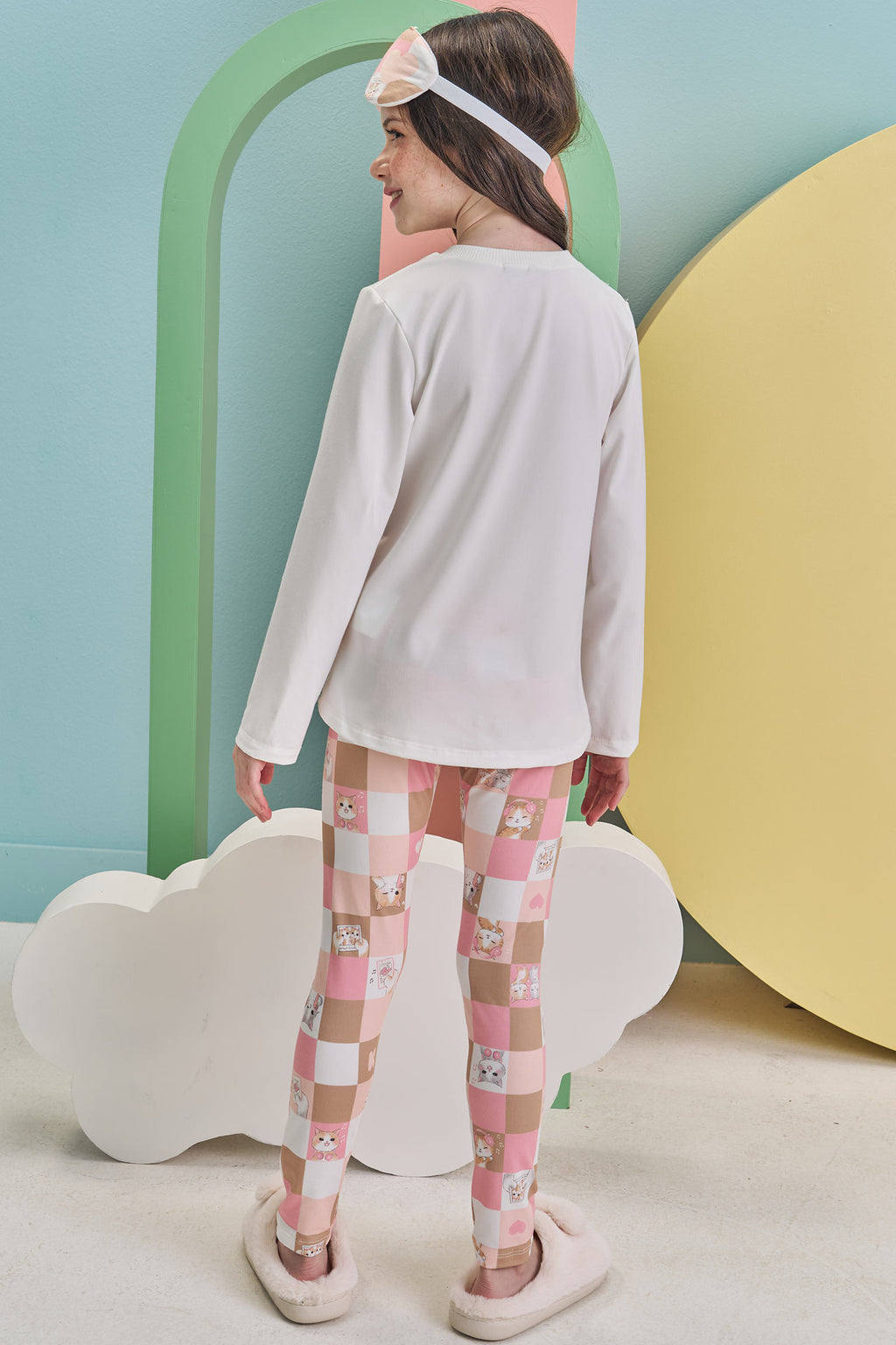 Conjunto de Pijama com Blusa e Calça Legging em Malha Comfy 79212 Kukiê