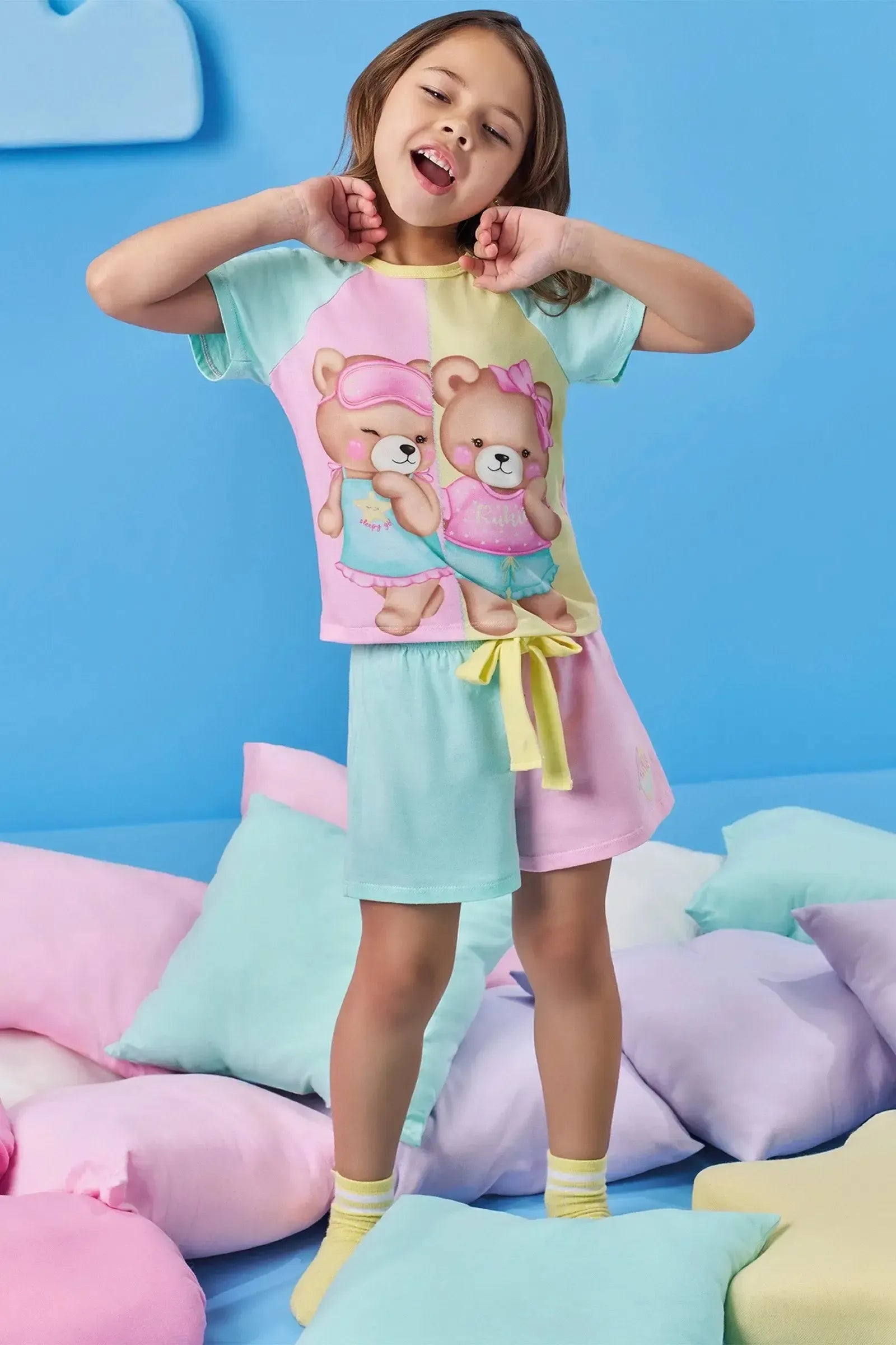 Conjunto de Pijama de Blusa e Shorts em Meia Malha 83071 Kukiê