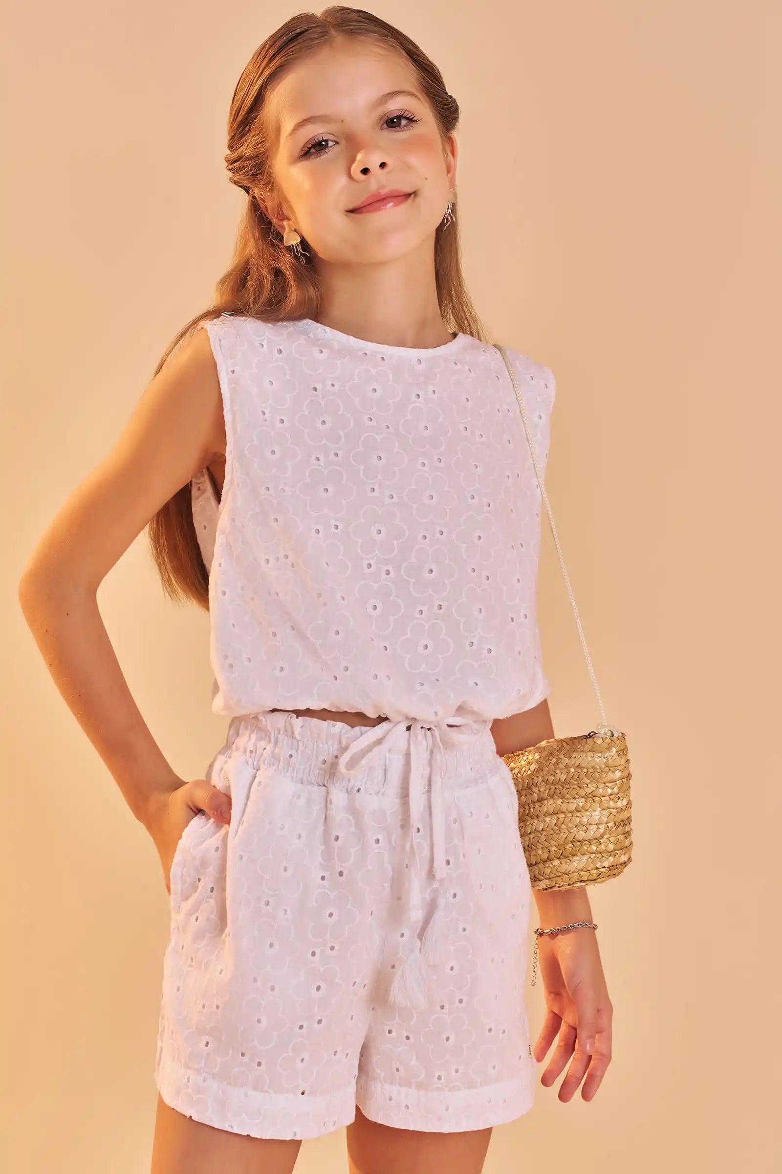 Conjunto de Blusa Boxy e Shorts em Laise Bordada 83867 Lilimoon Teen